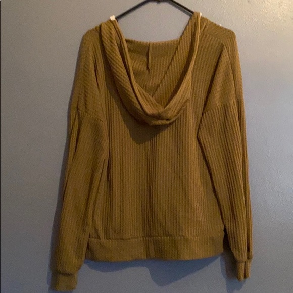 SHEIN long sleeve hooded shirt - Picture 4 of 6